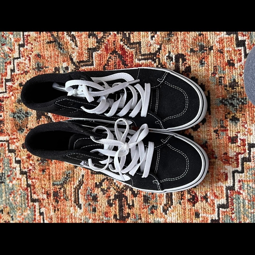 Vans - Picture 5 of 5